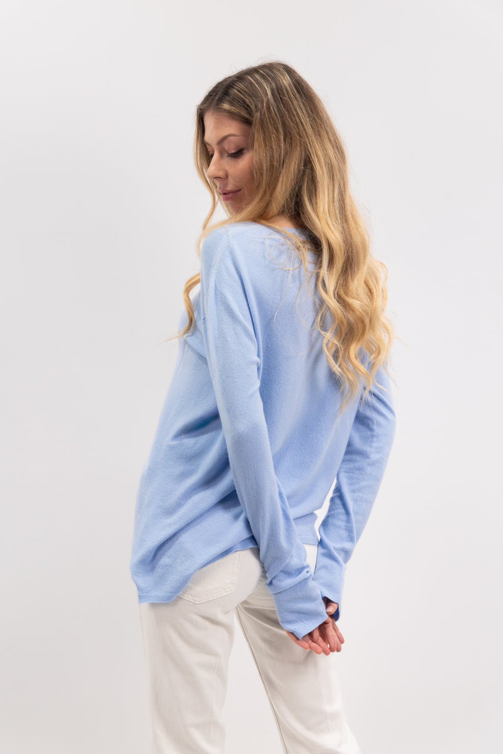 Ultra-thin V-neck sweater with slit