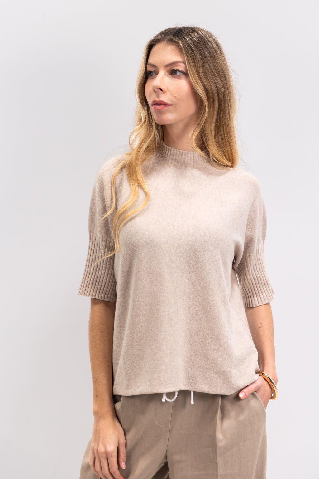 Ultra-thin short-sleeved turtleneck sweater