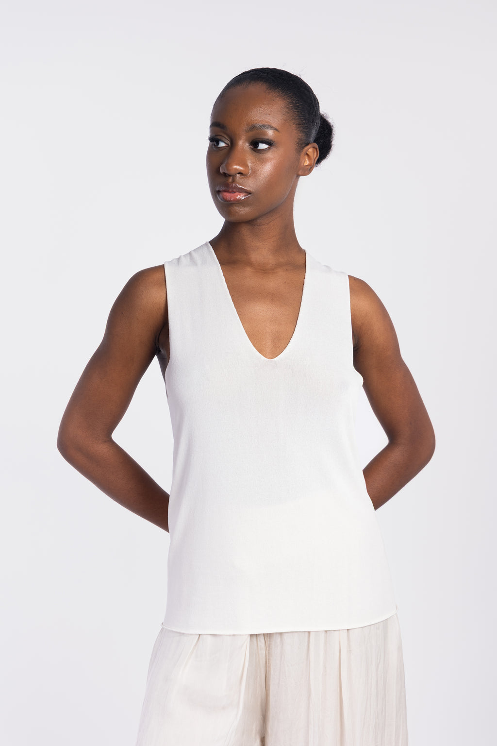 Seamless cool-touch knit tank top