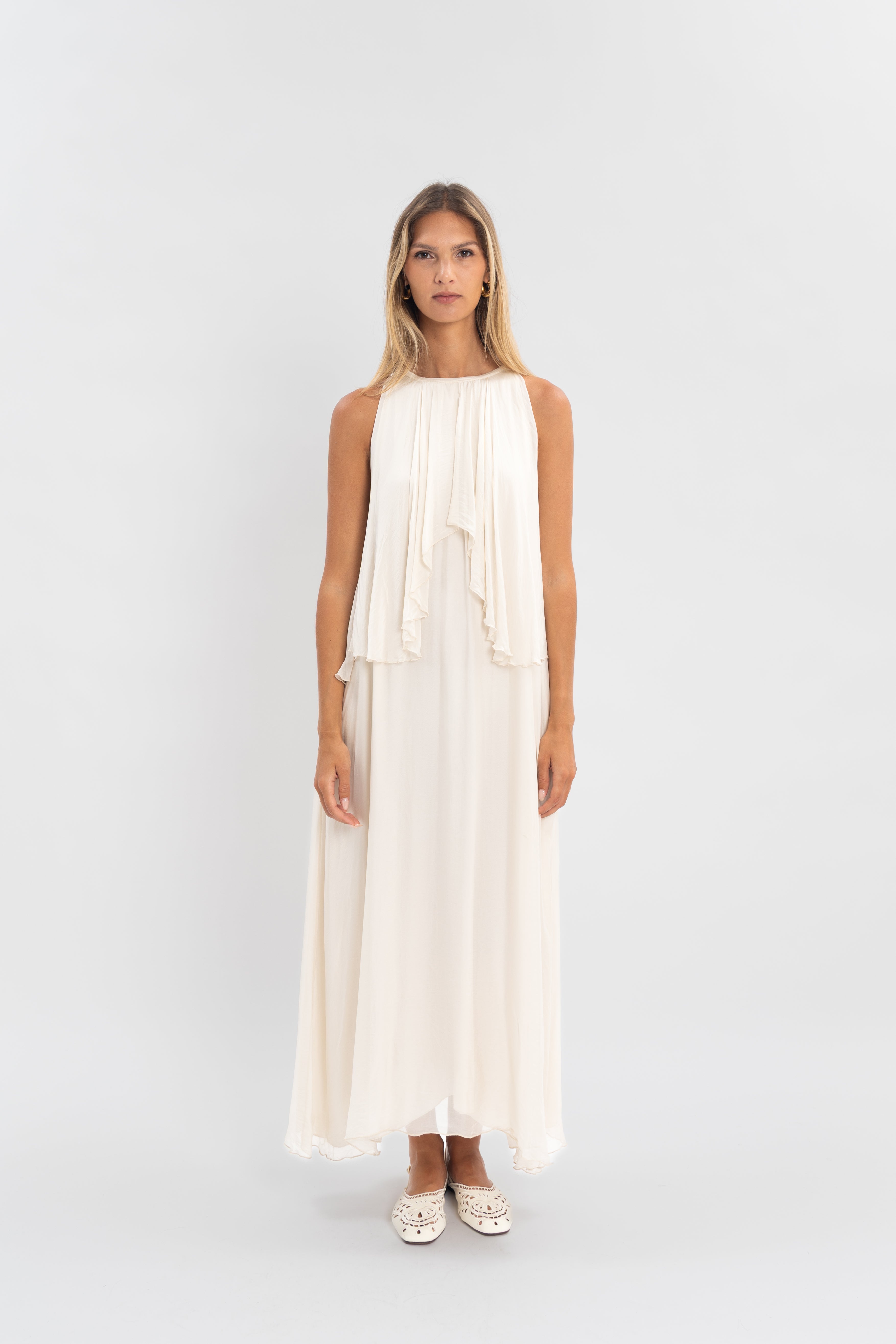 Robe longue fluide à détail drapé