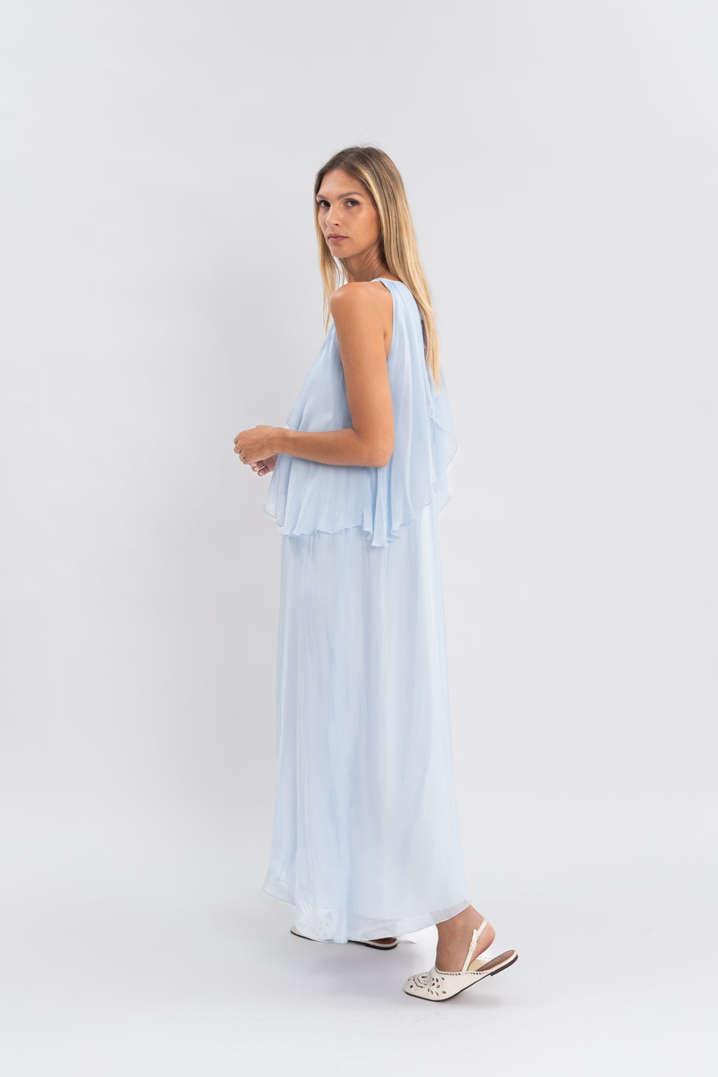Robe longue fluide à détail drapé