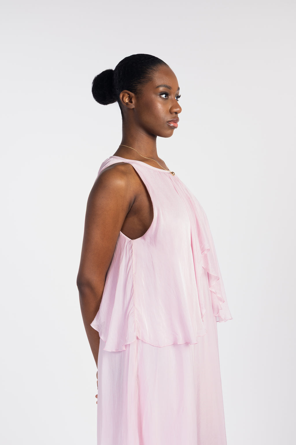 Robe longue fluide à détail drapé