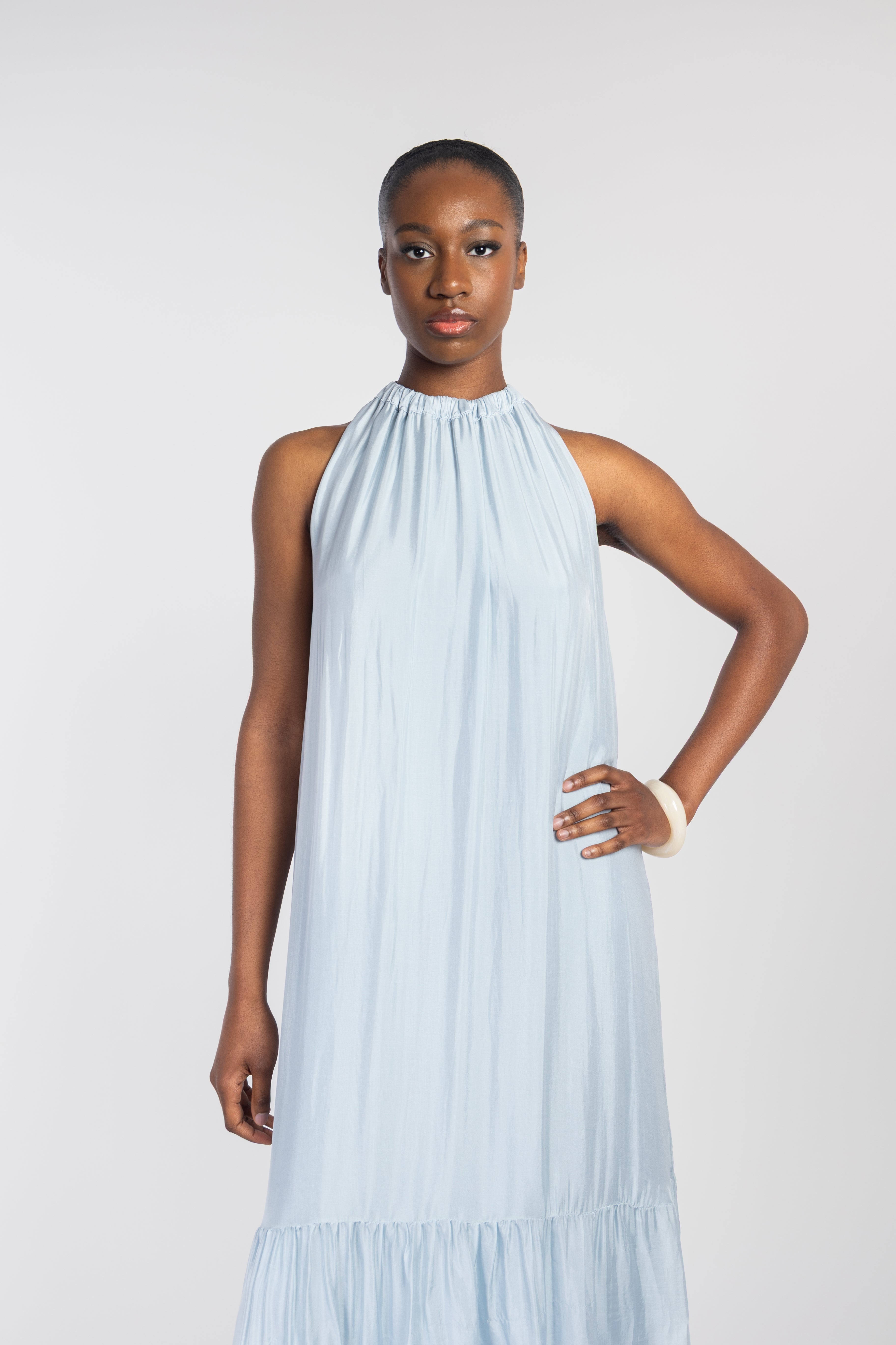 Robe longue col montant