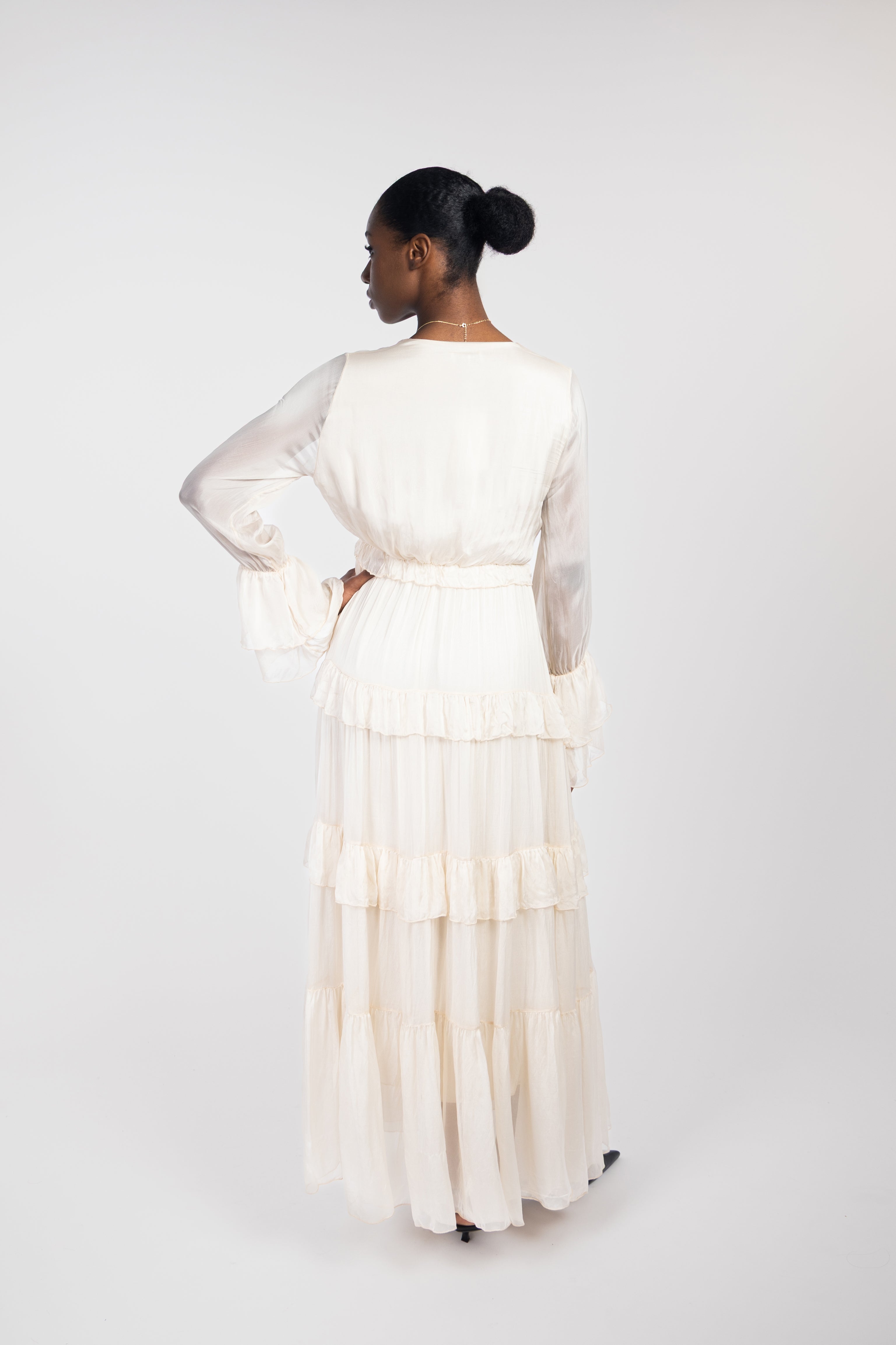 Robe longue fluide à volants