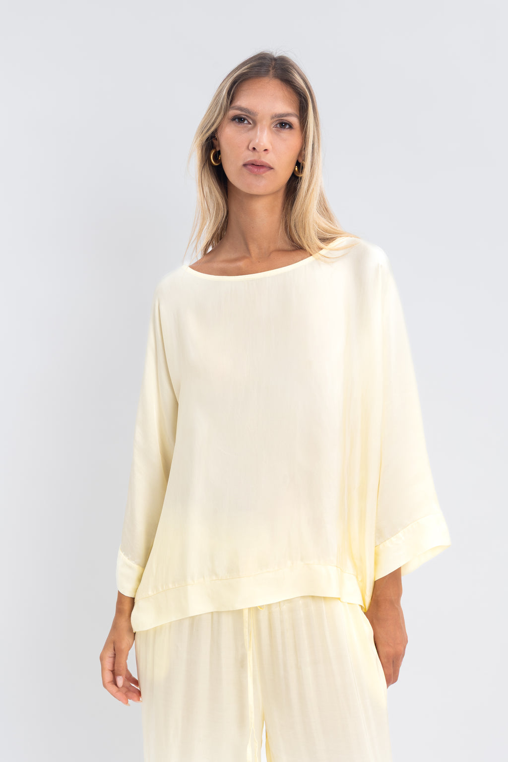 Blouse unie manche 3/4