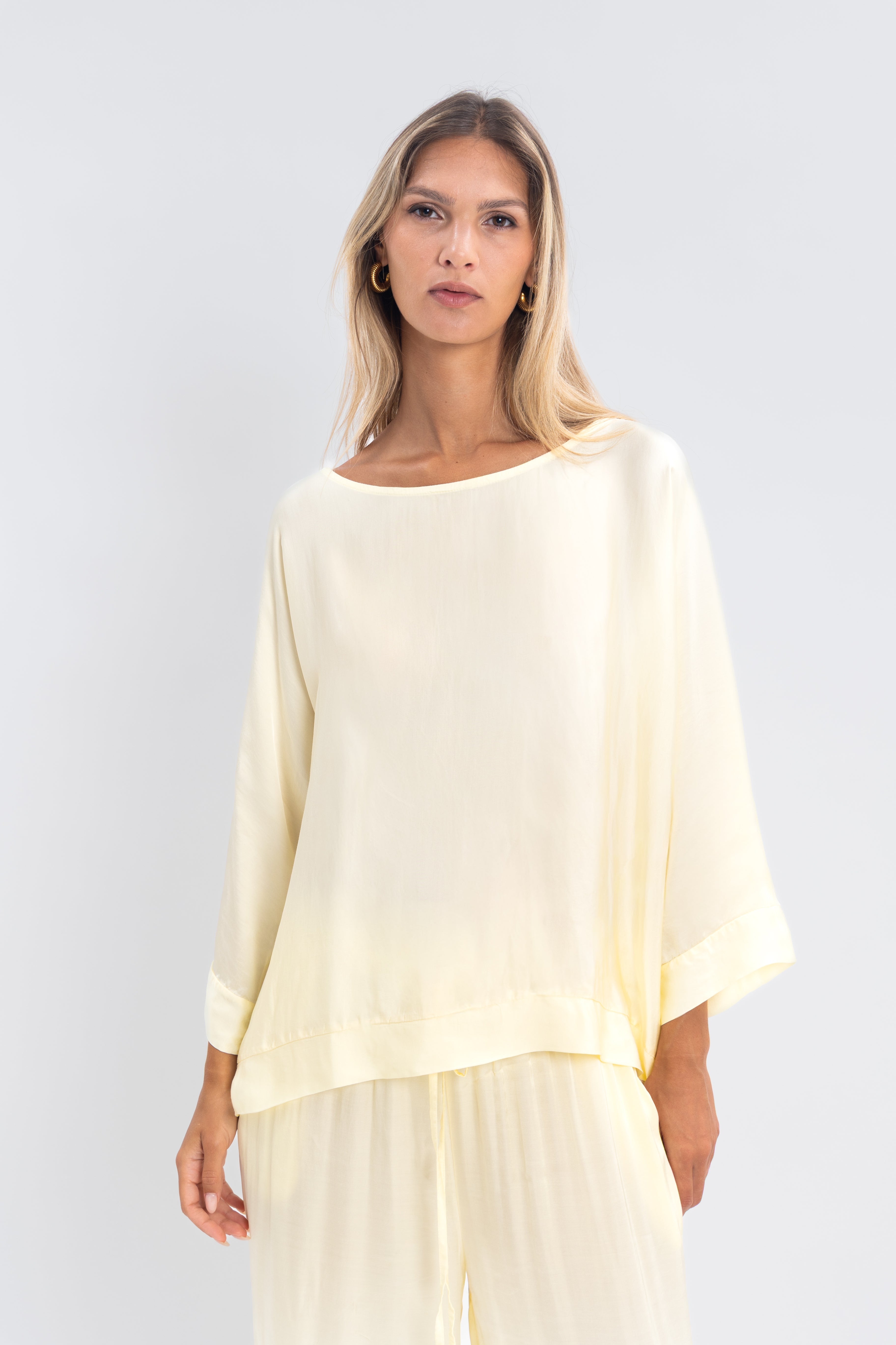 Blouse unie manche 3/4