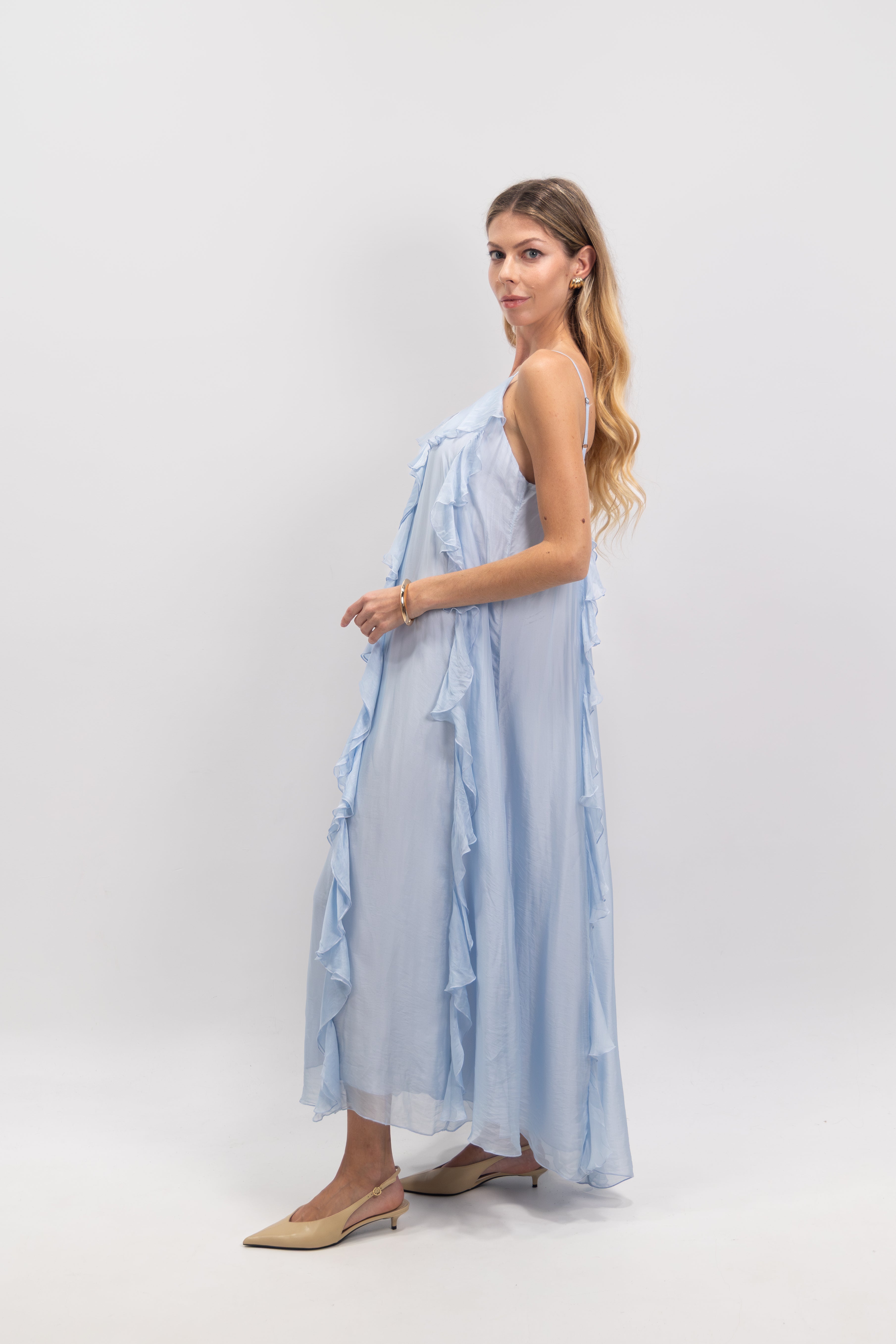 Robe longue en soie à volants