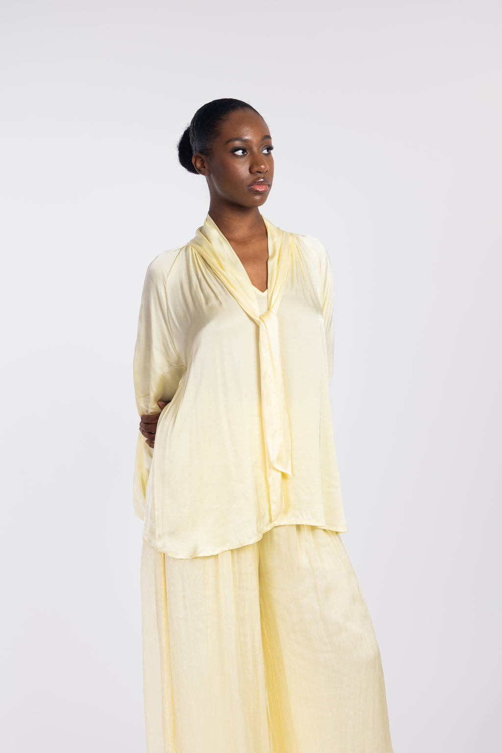 Lavallière blouse