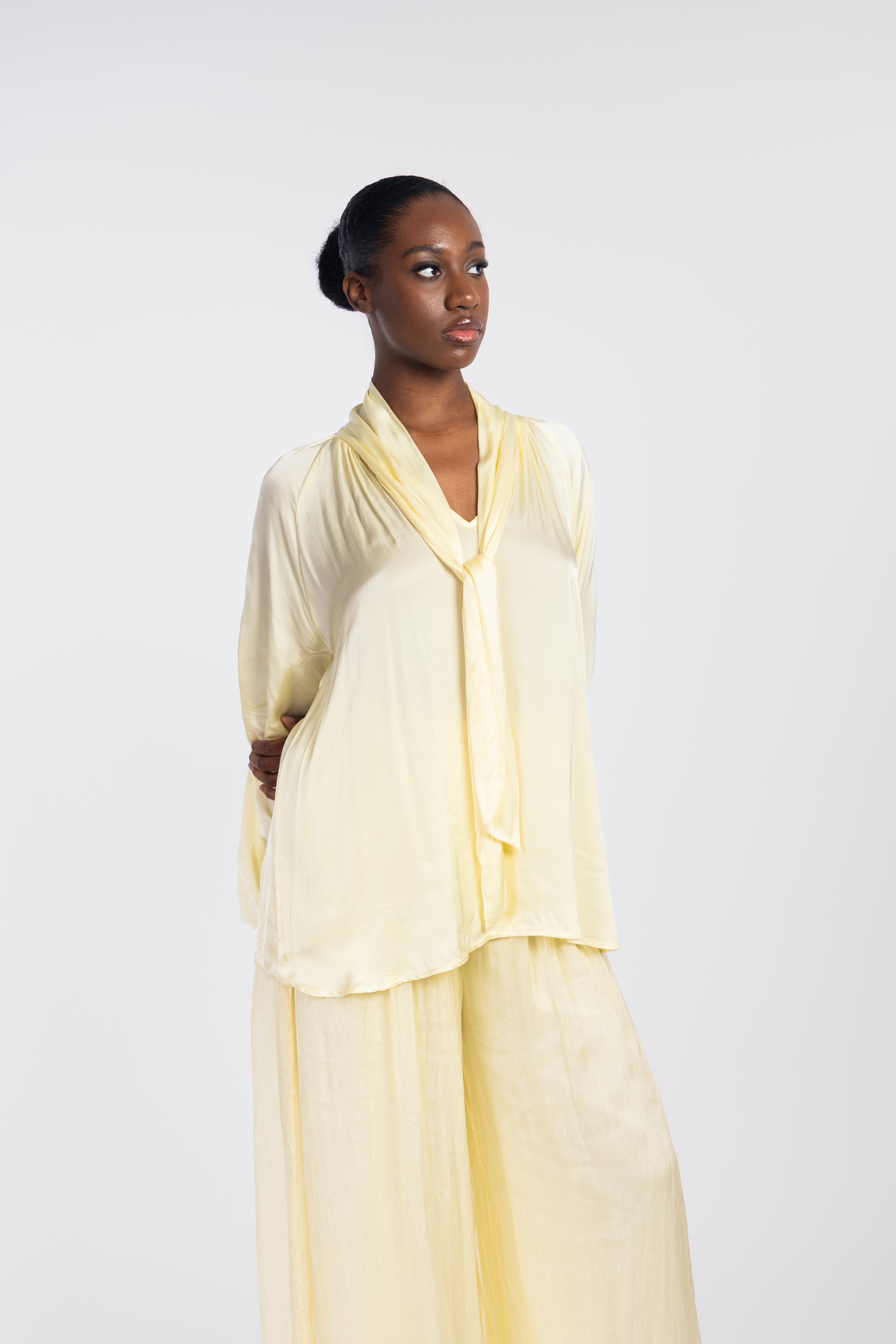 Lavallière blouse