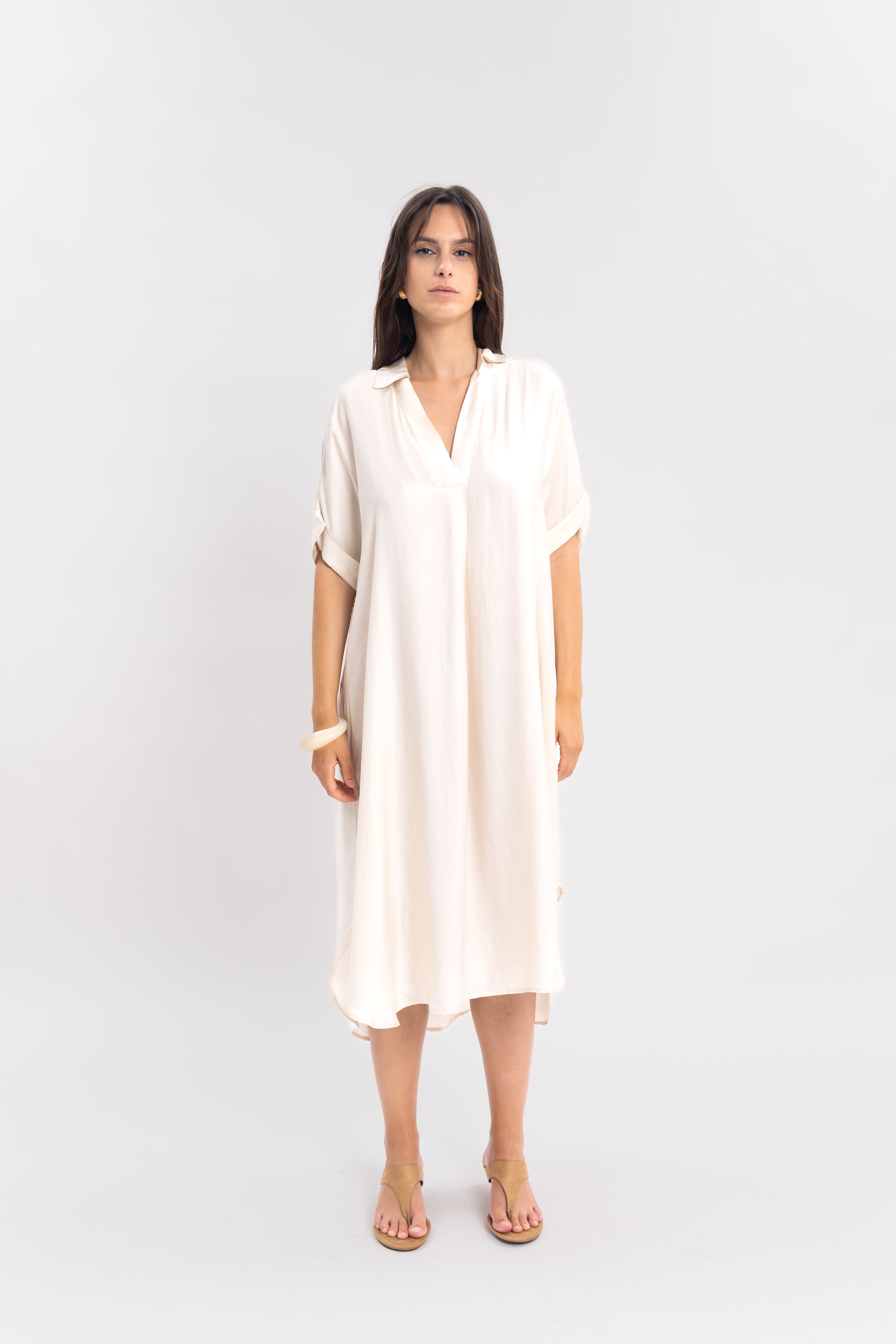 Robe chemise à manches courtes et col en V