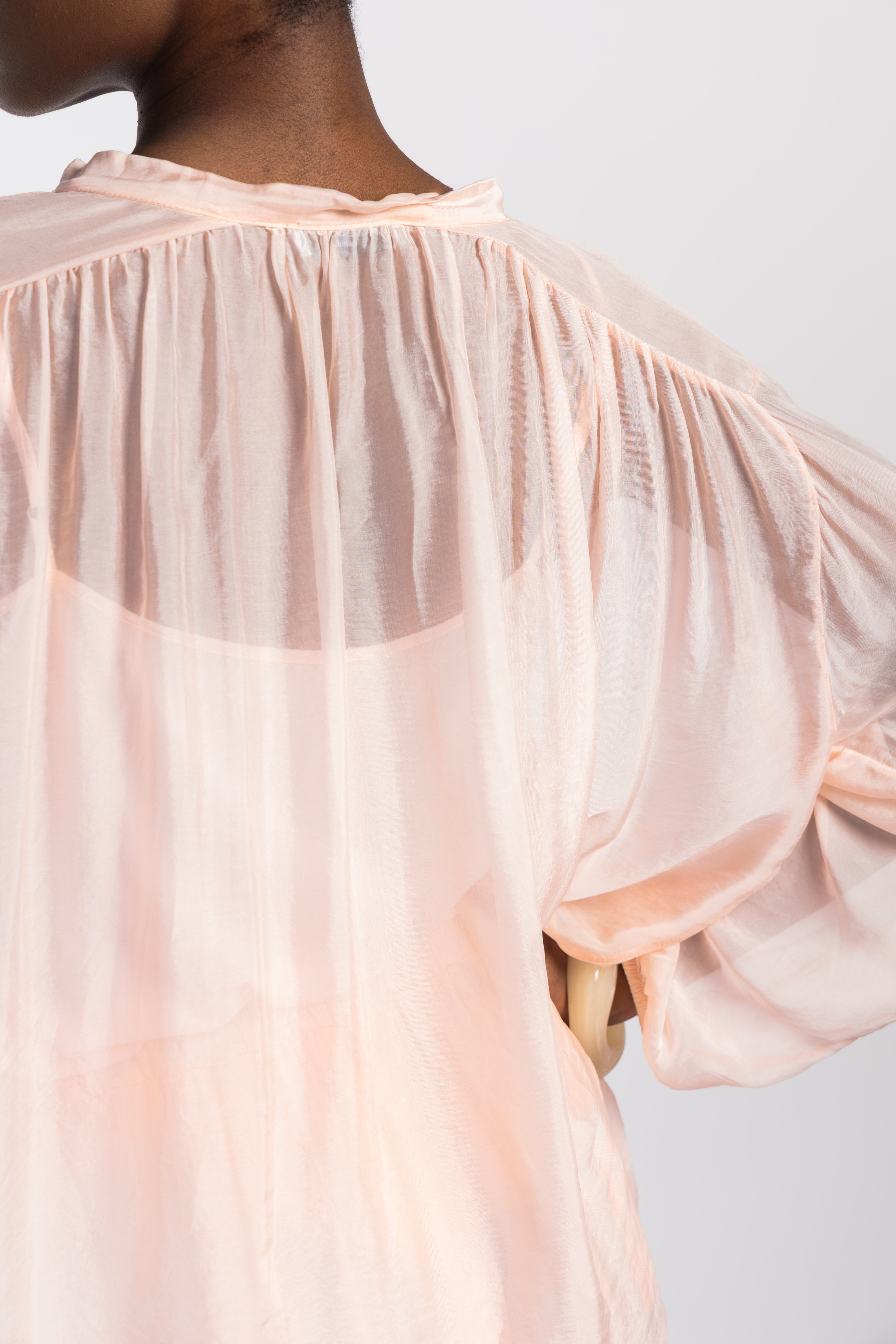 Blouse fluide à volant