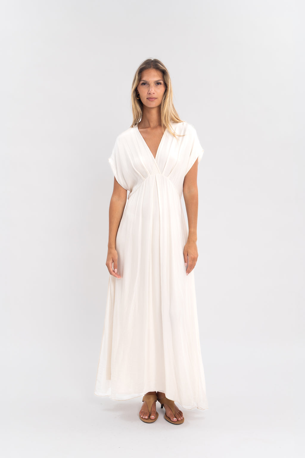 Robe longue unie col v