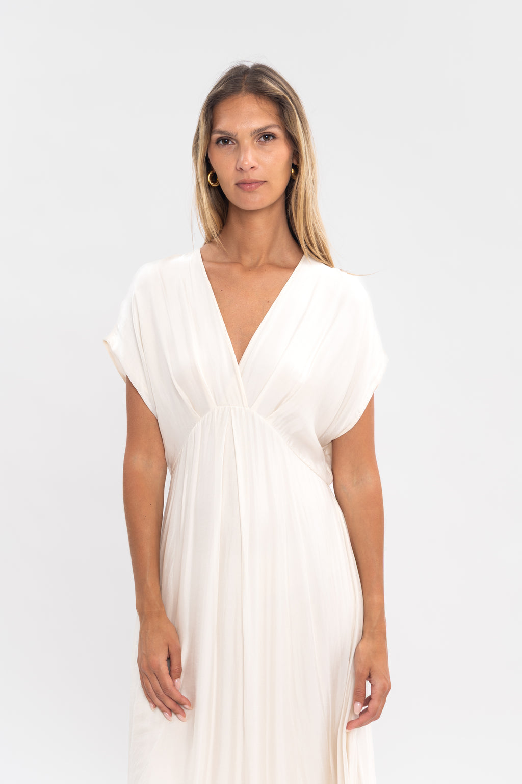 Robe longue unie col v