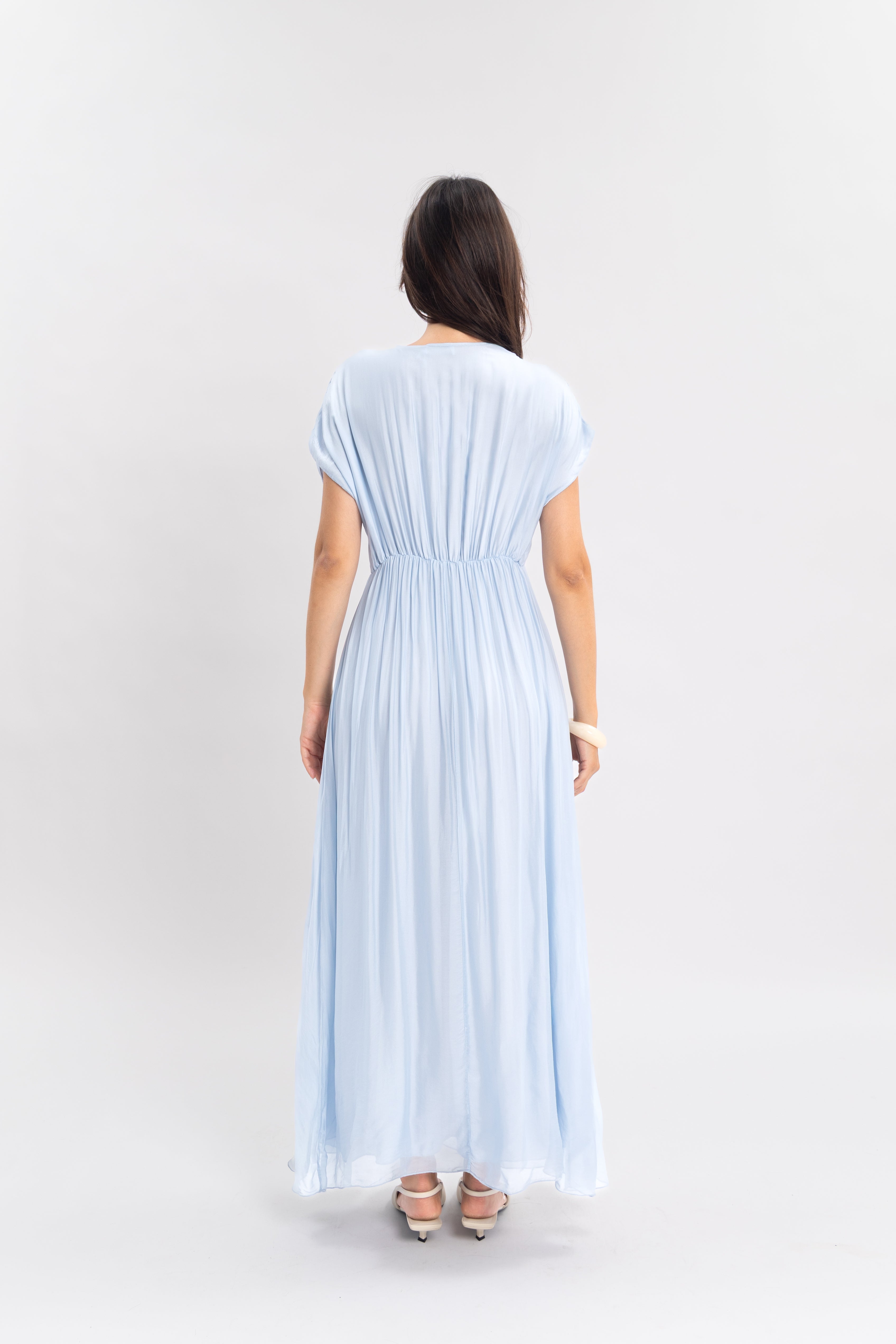 Robe longue unie col v