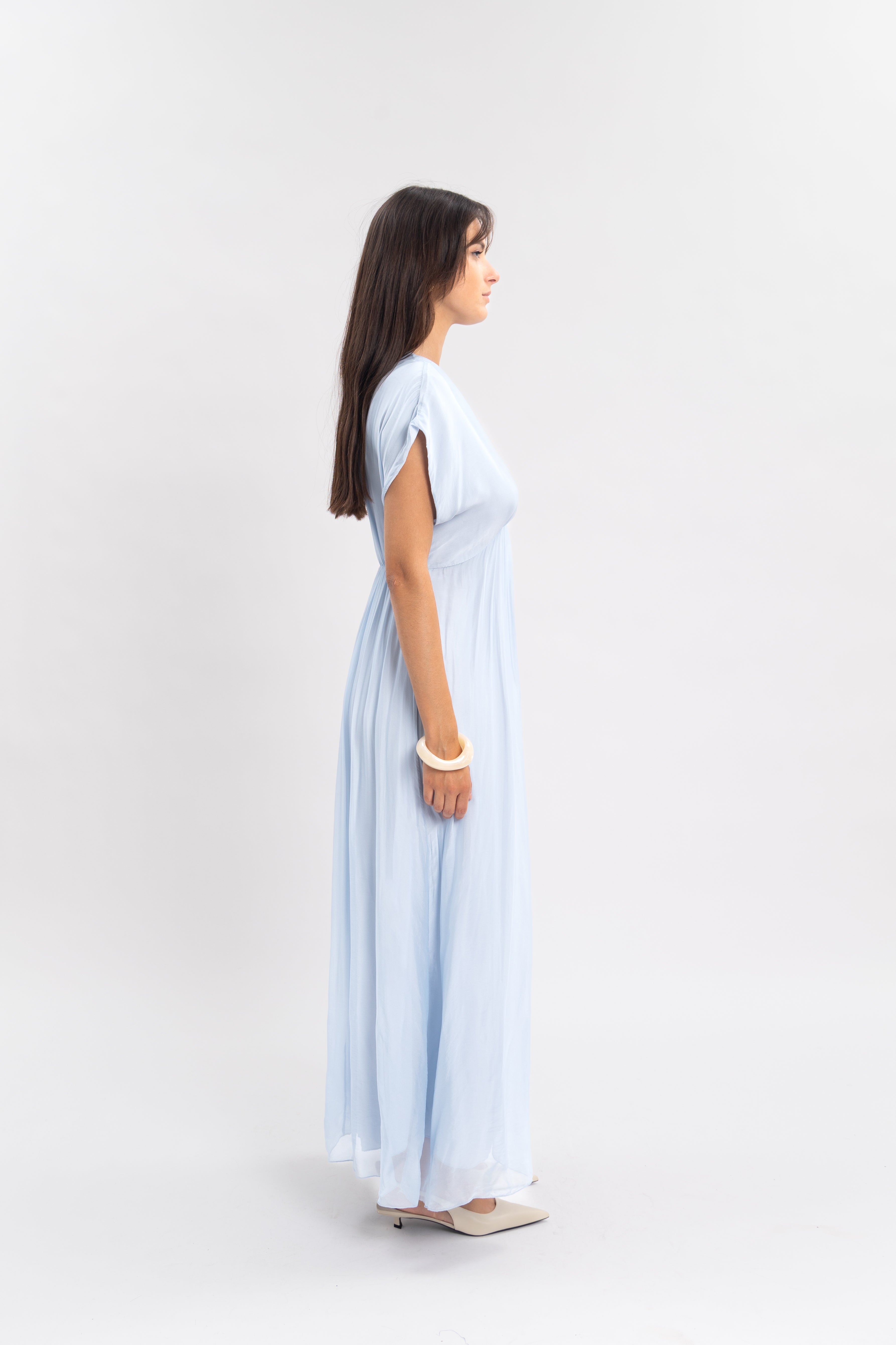 Robe longue unie col v