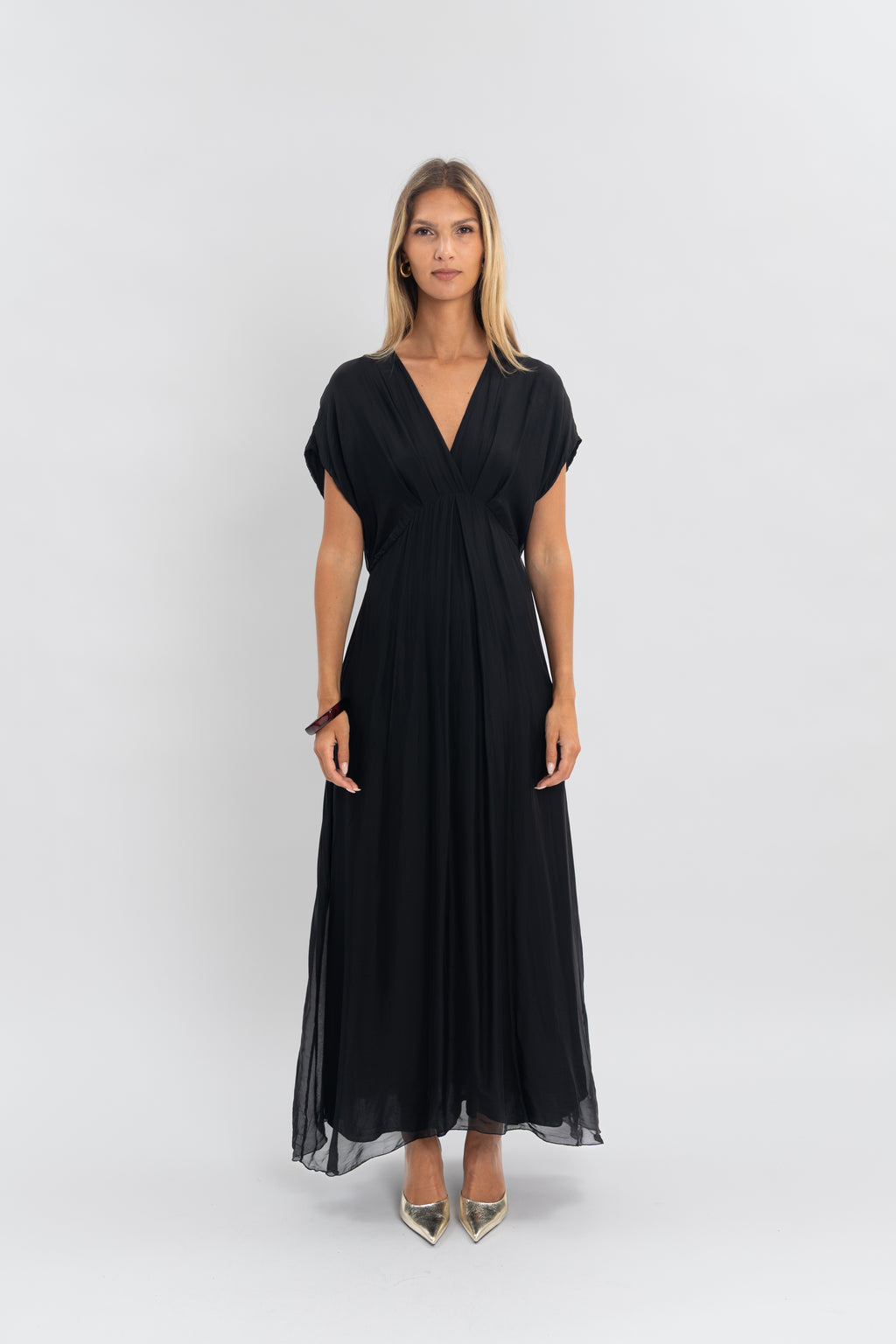 Robe longue unie col v