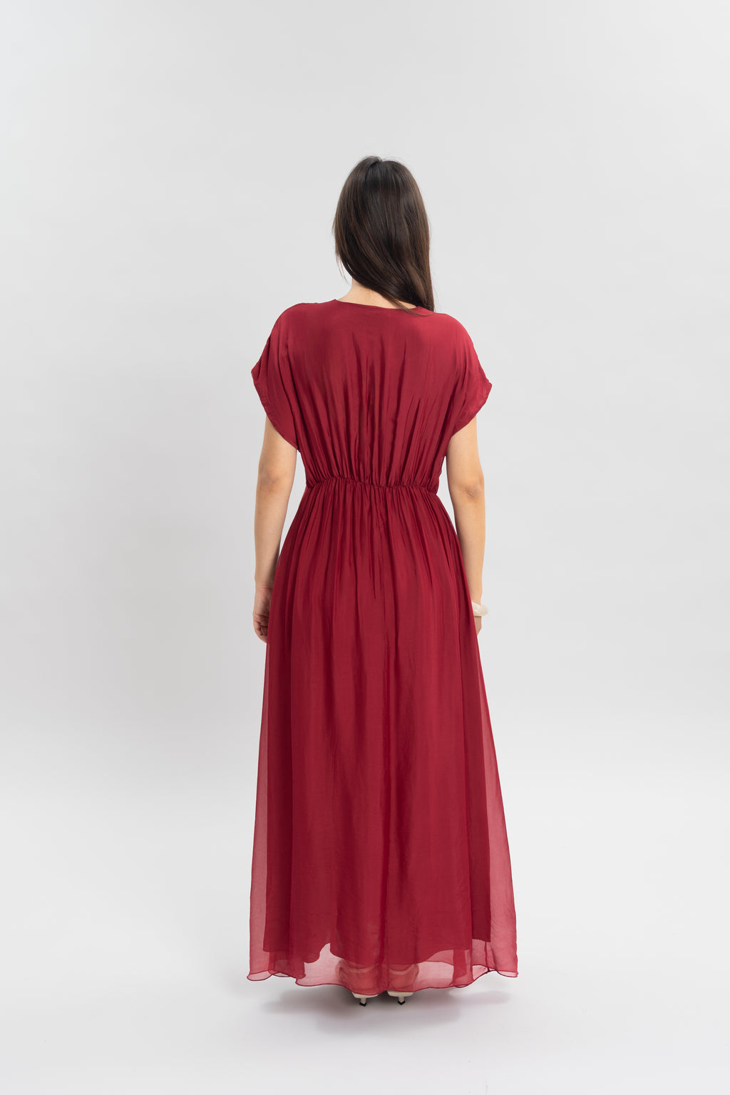Robe longue unie col v