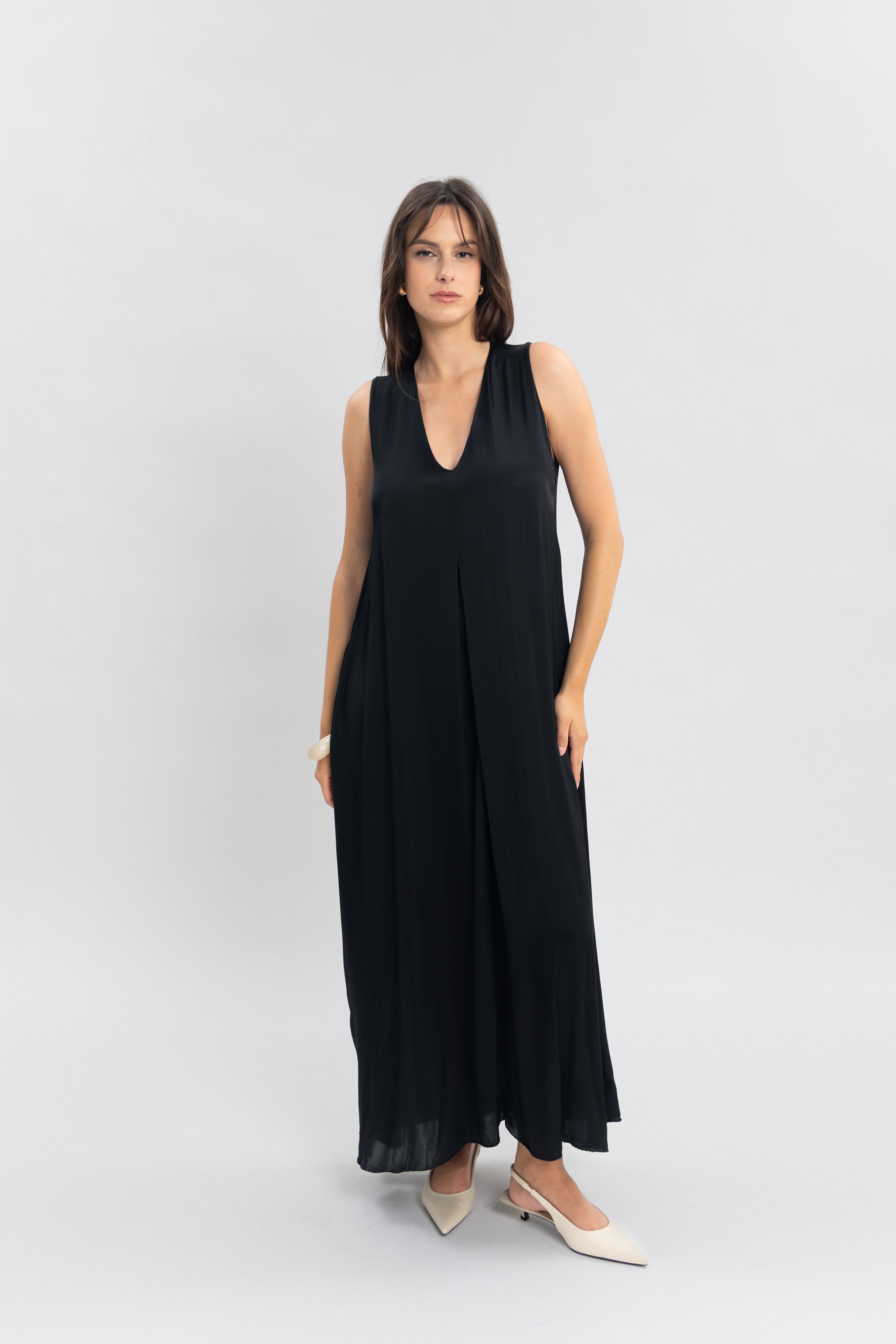 Robe longue unie col v