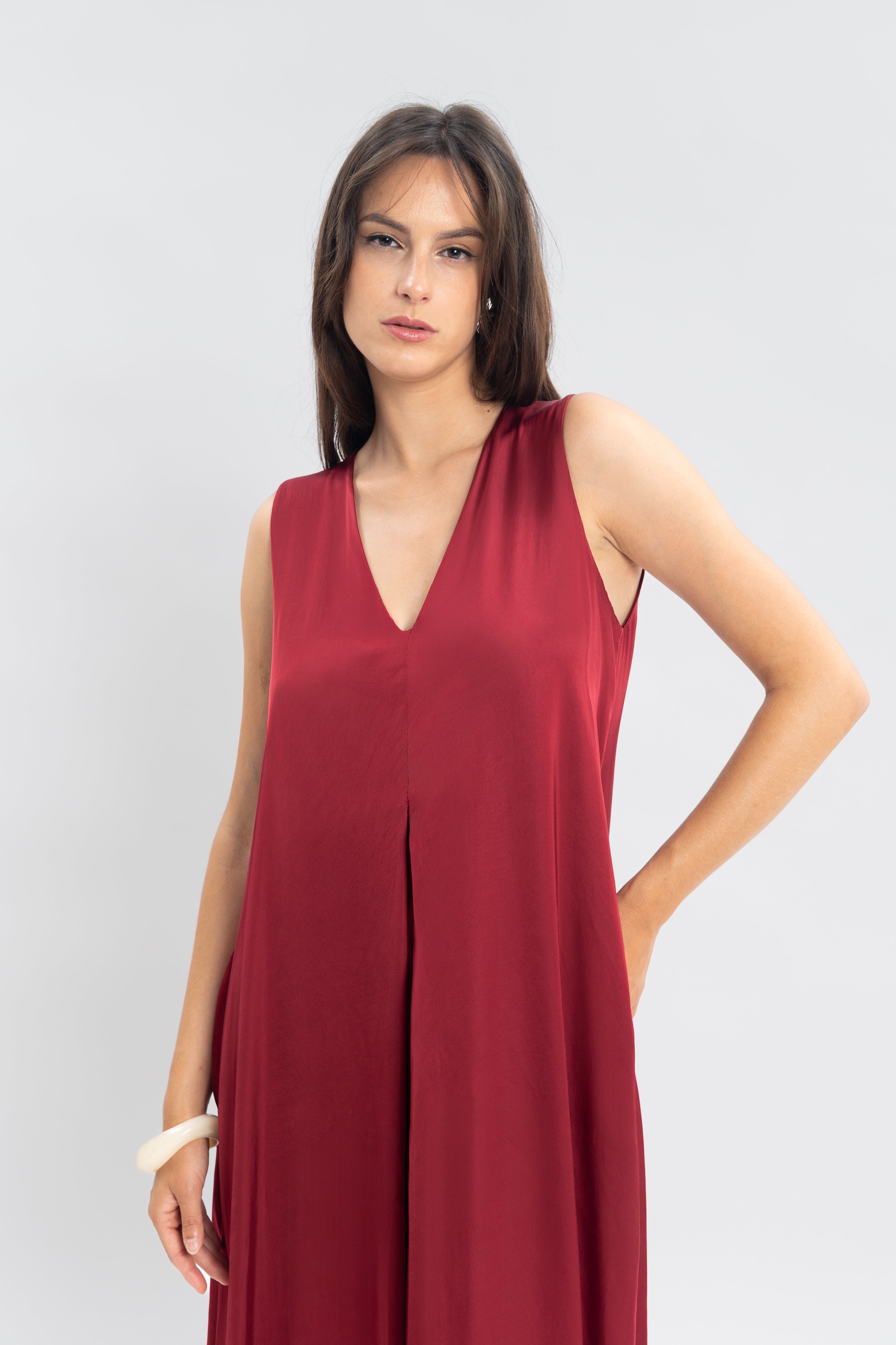 Robe longue unie col v