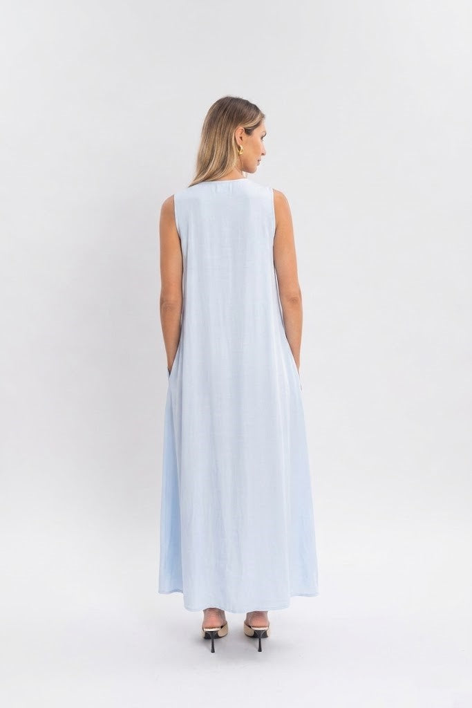 Robe longue unie col v