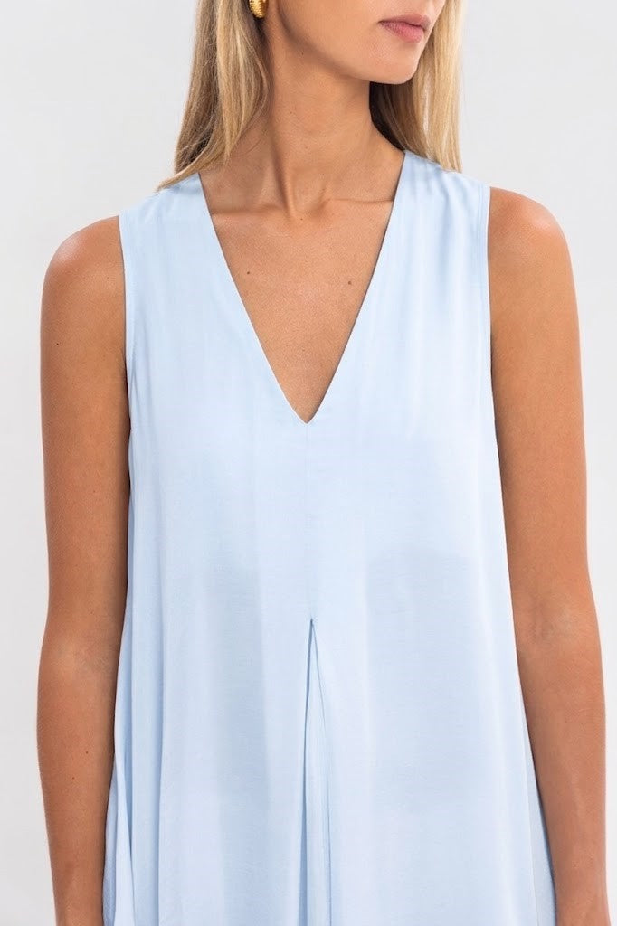 Robe longue unie col v