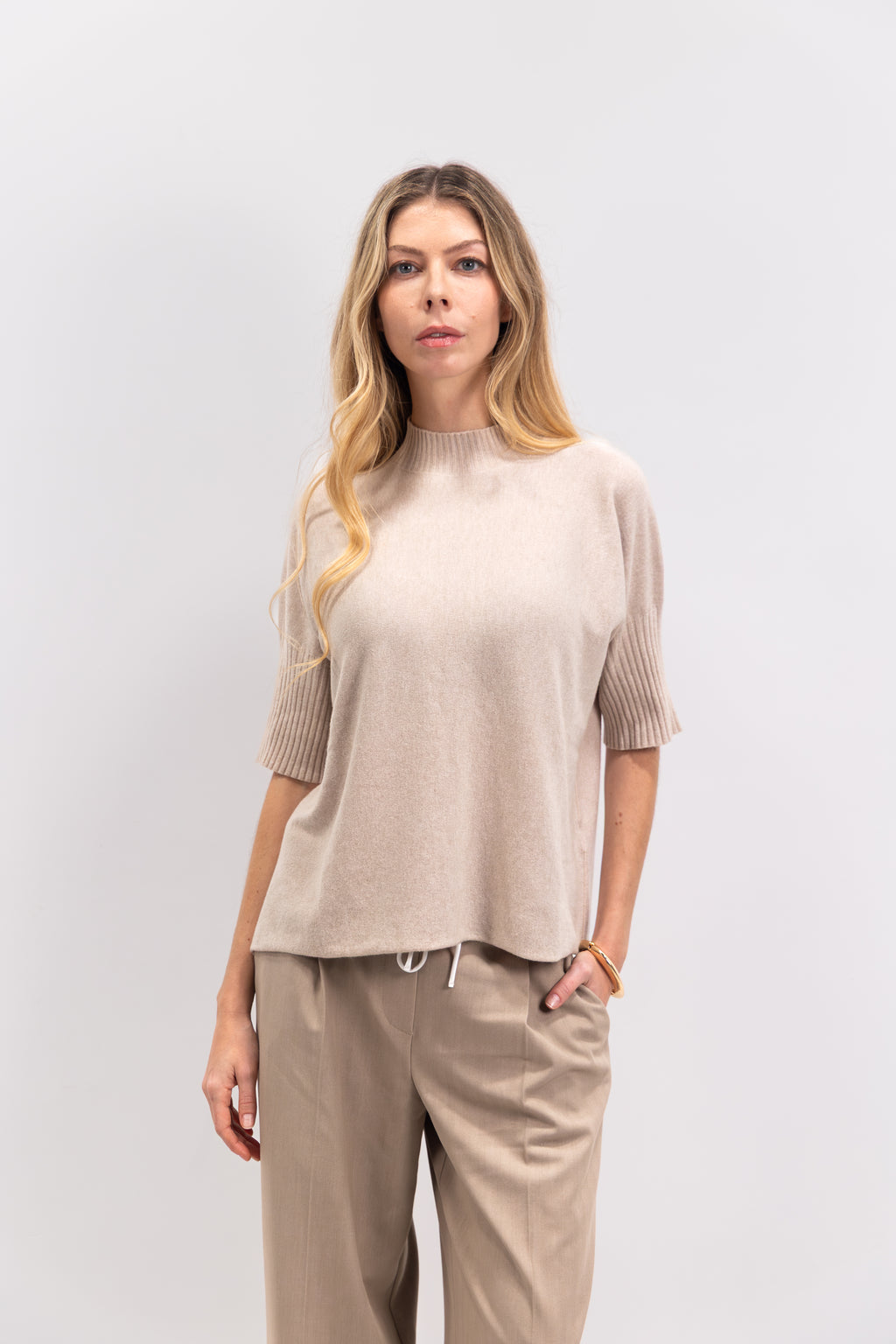 Ultra-thin short-sleeved turtleneck sweater