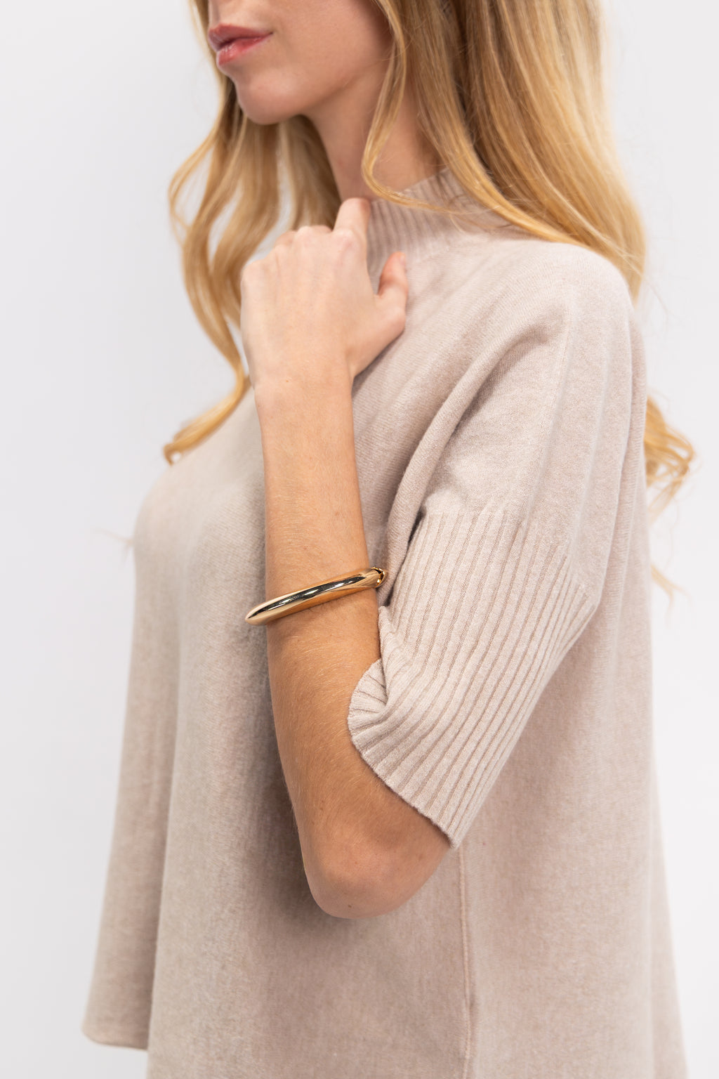 Ultra-thin short-sleeved turtleneck sweater