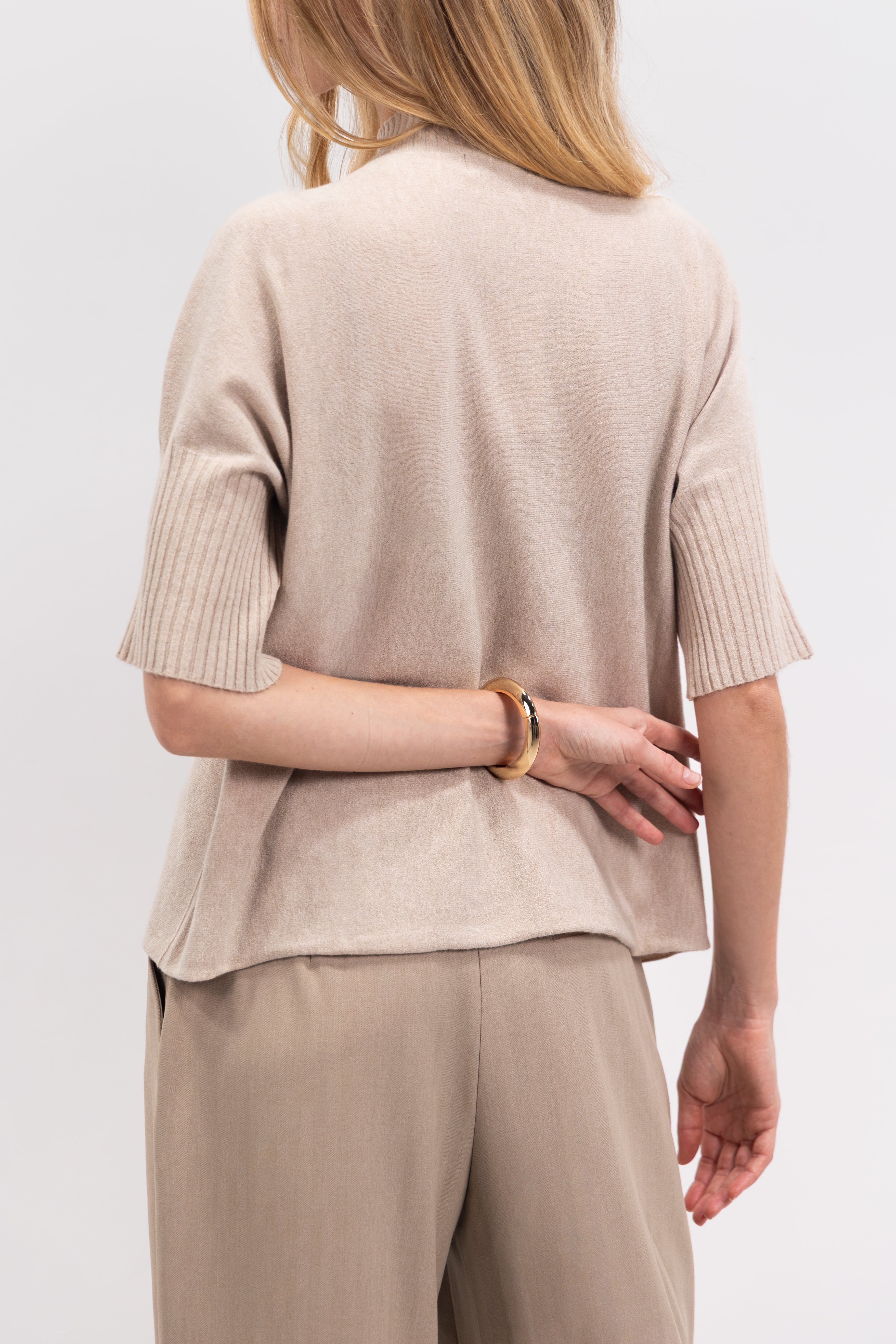 Ultra-thin short-sleeved turtleneck sweater
