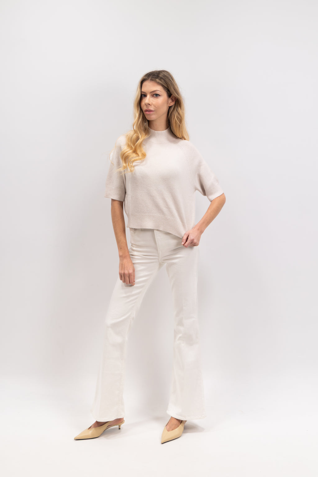 Short-sleeved cropped sweater with high neck