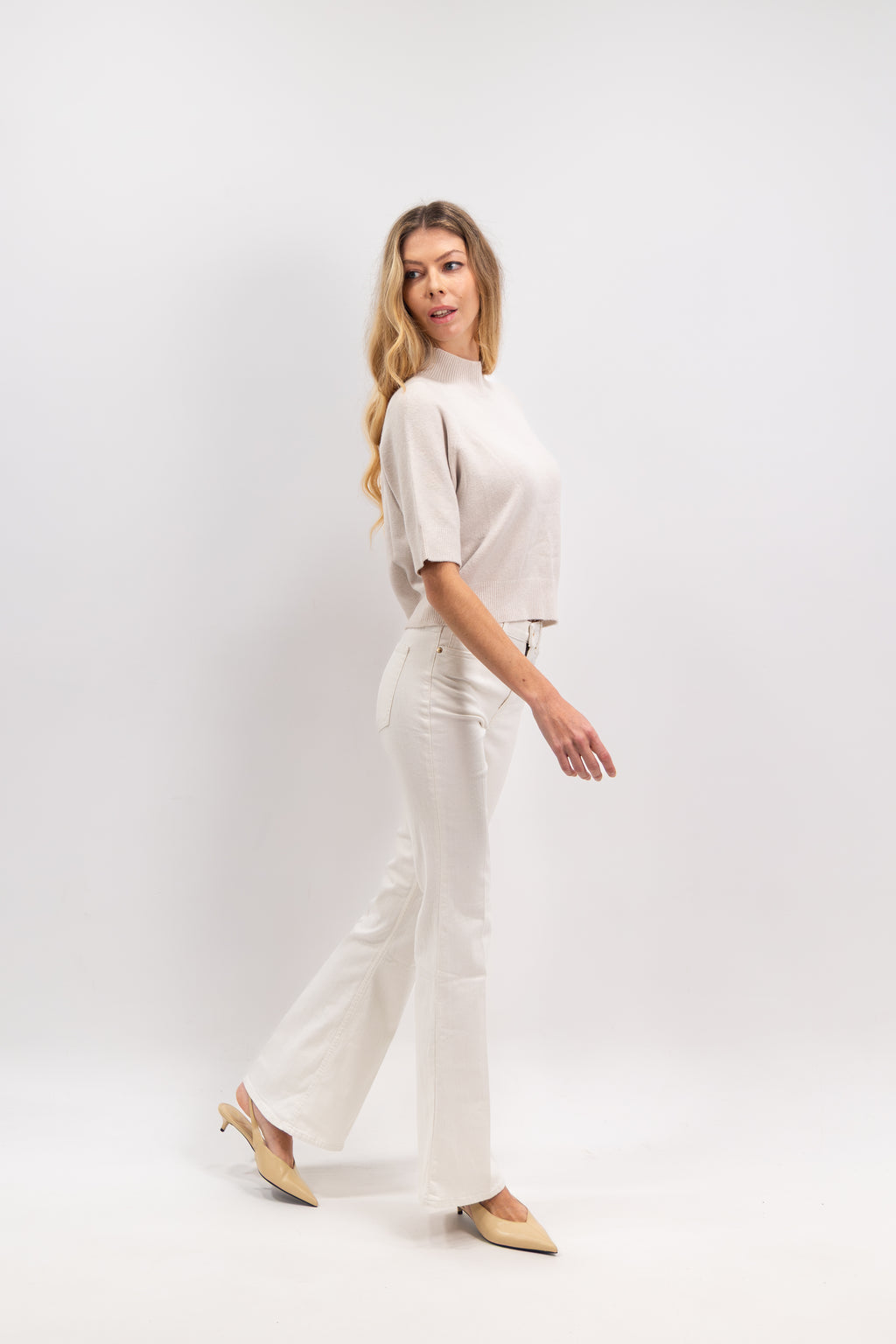 Short-sleeved cropped sweater with high neck