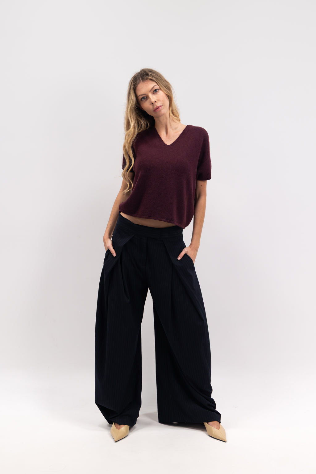 Pull col v manches courtes