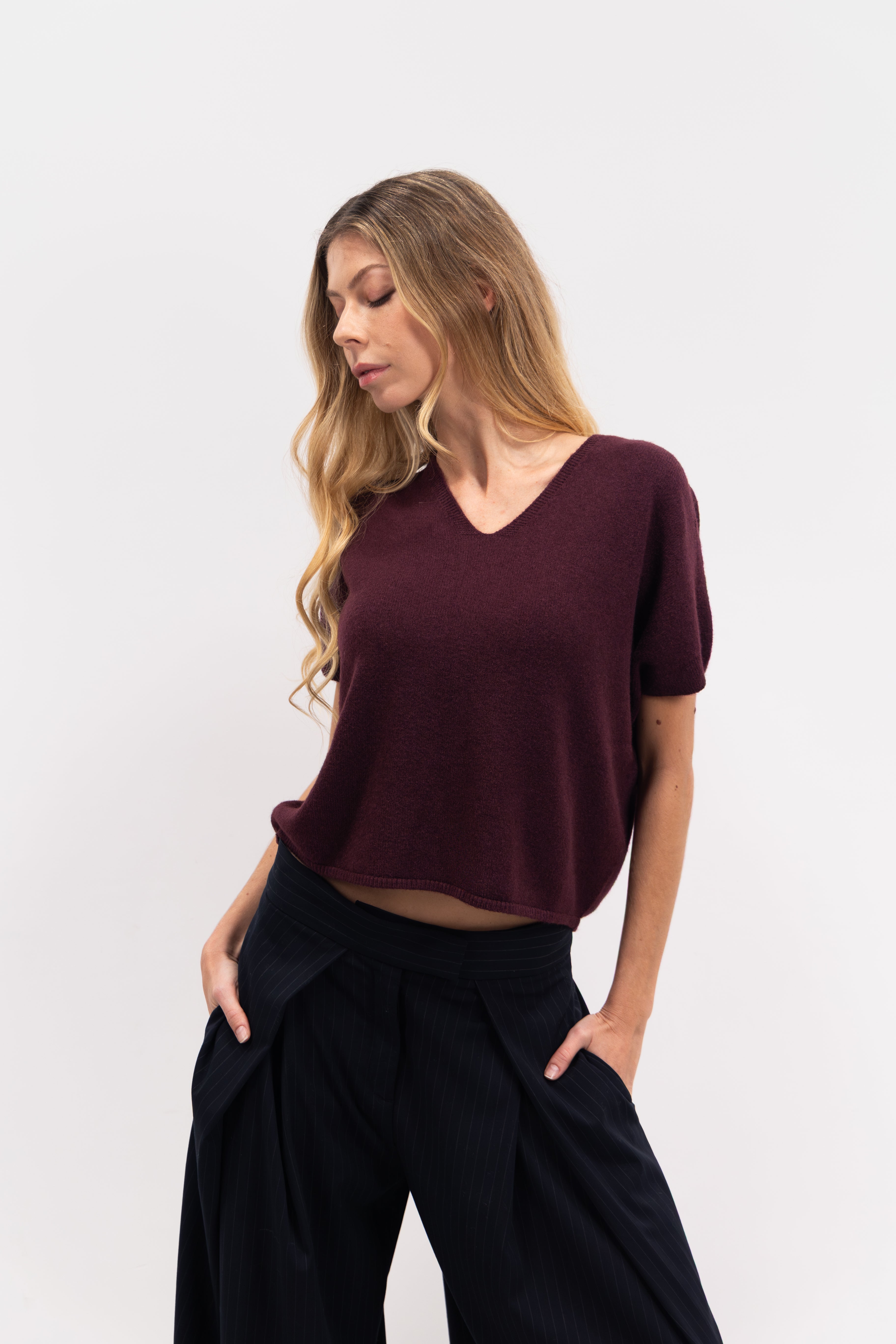 Pull col v manches courtes