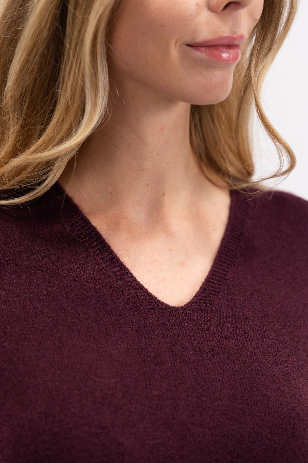 Pull col v manches courtes