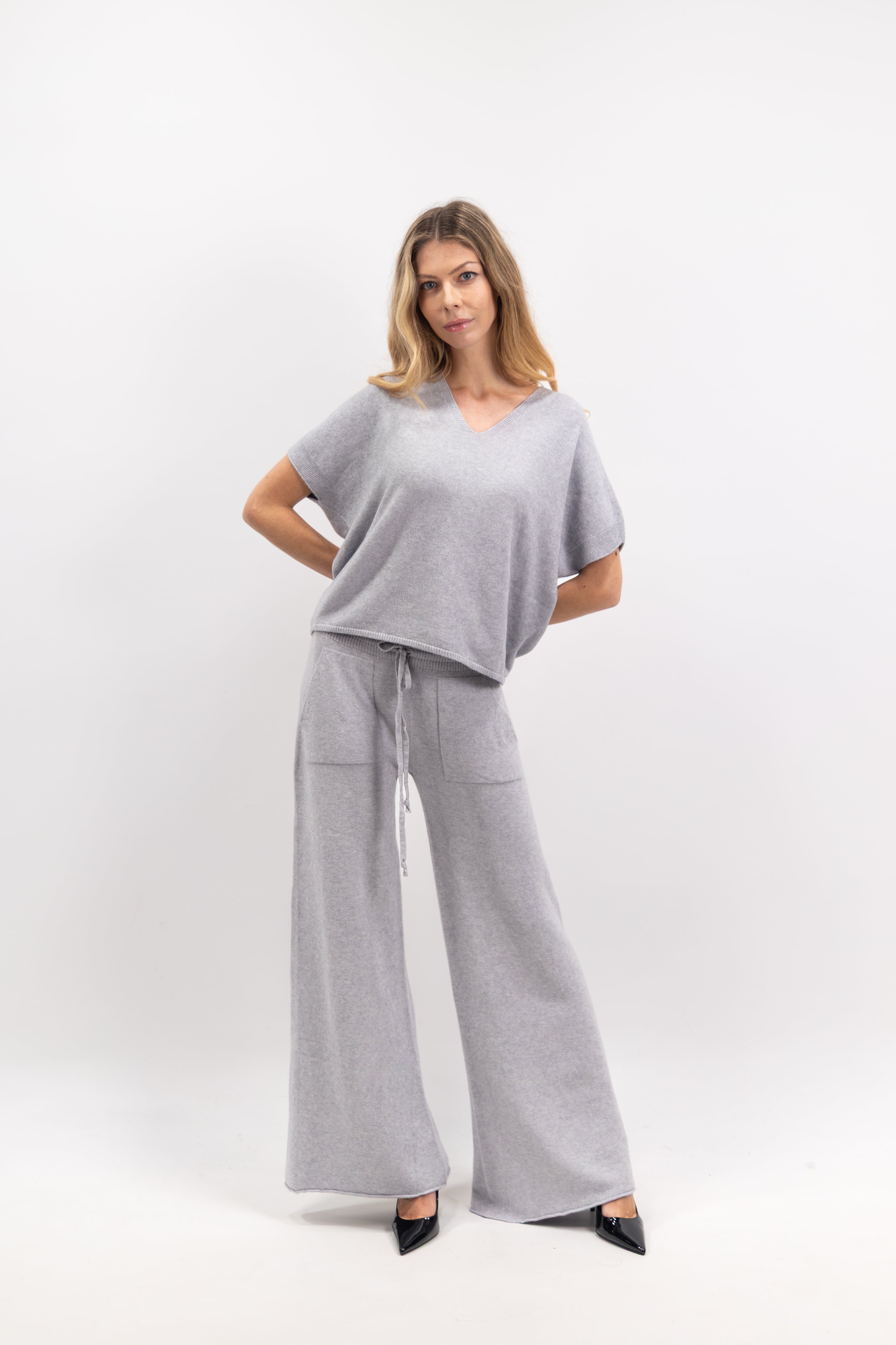 Pull col v manches courtes