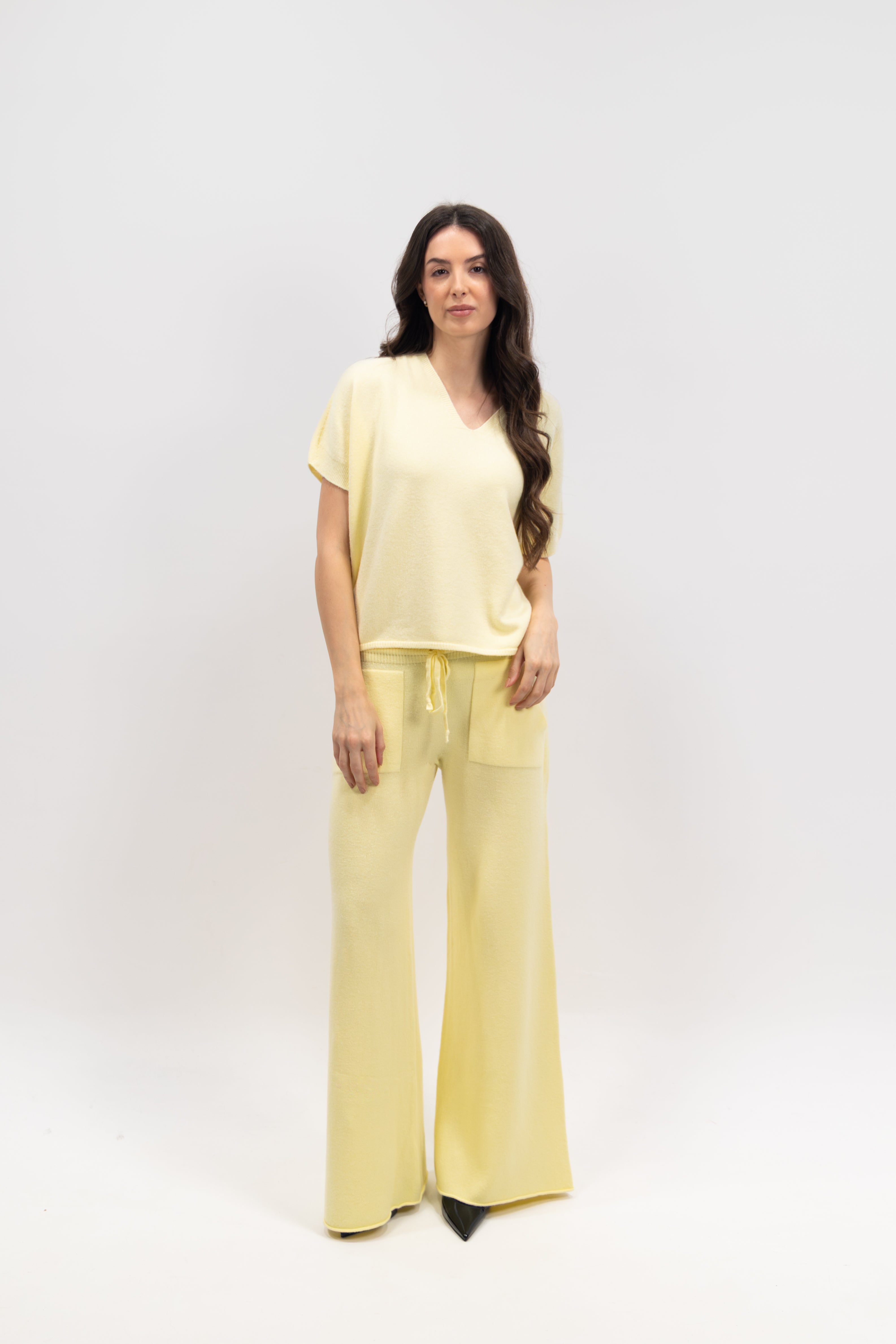 Pull col v manches courtes