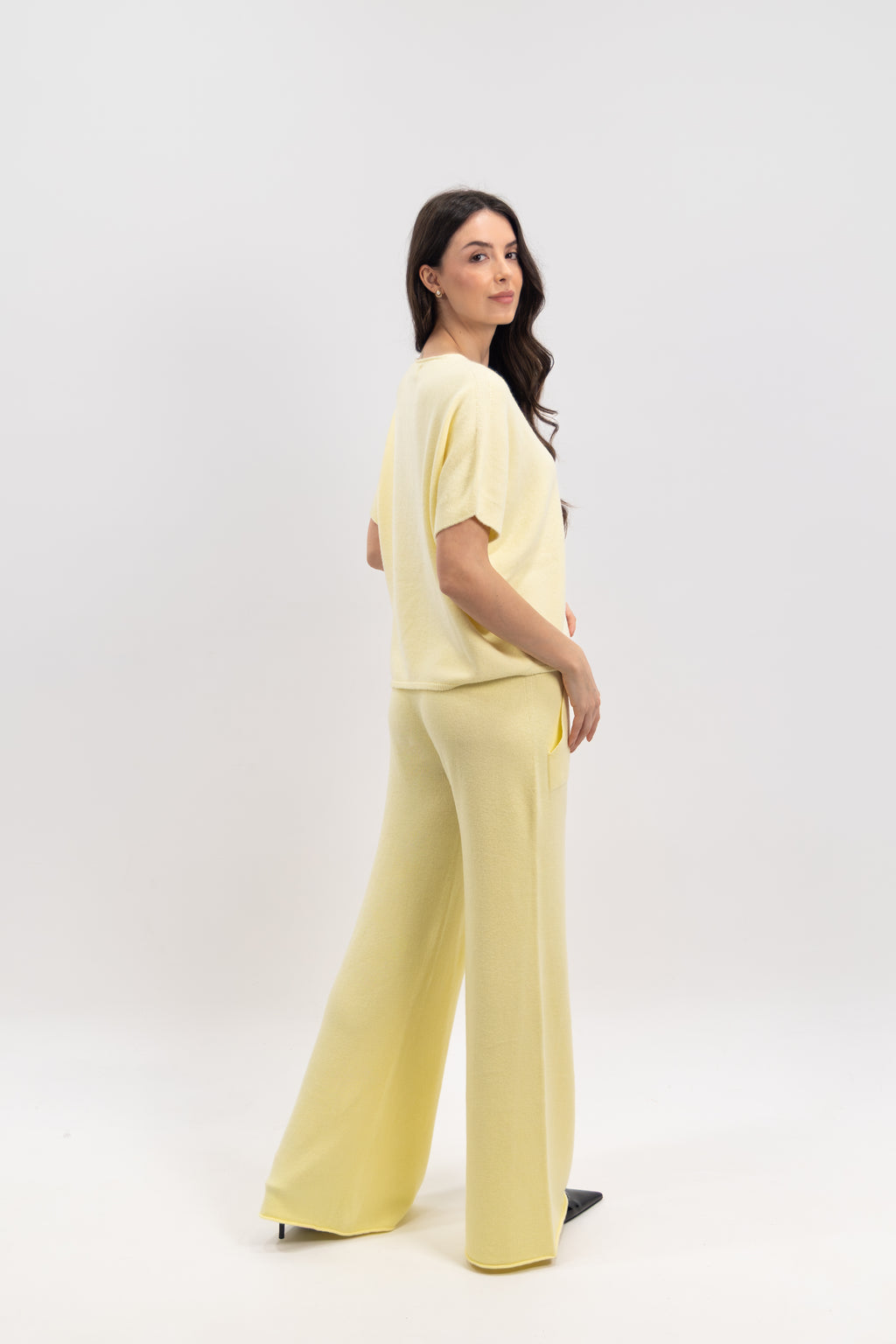 Pull col v manches courtes