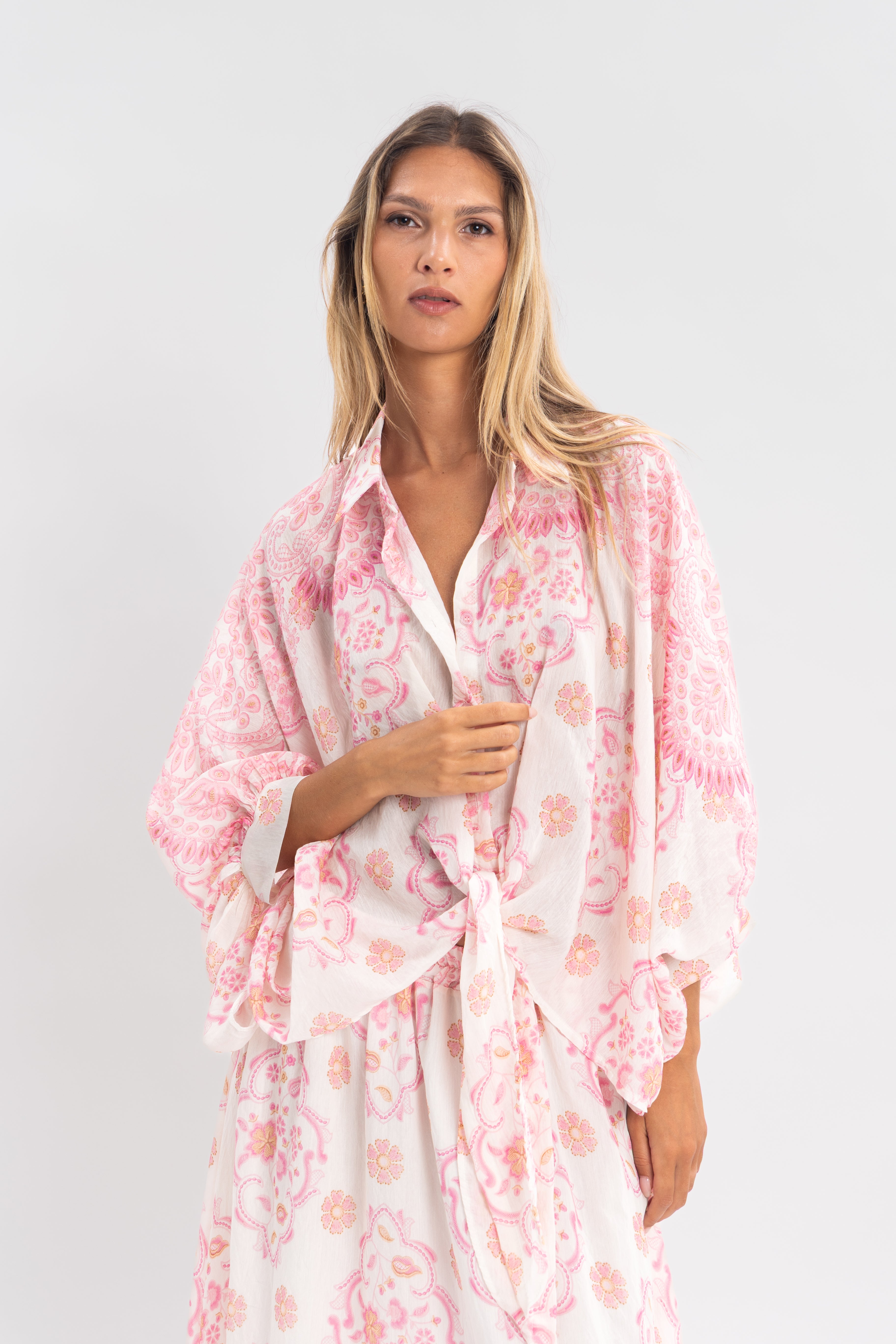Blouse imprimé avec noeud
