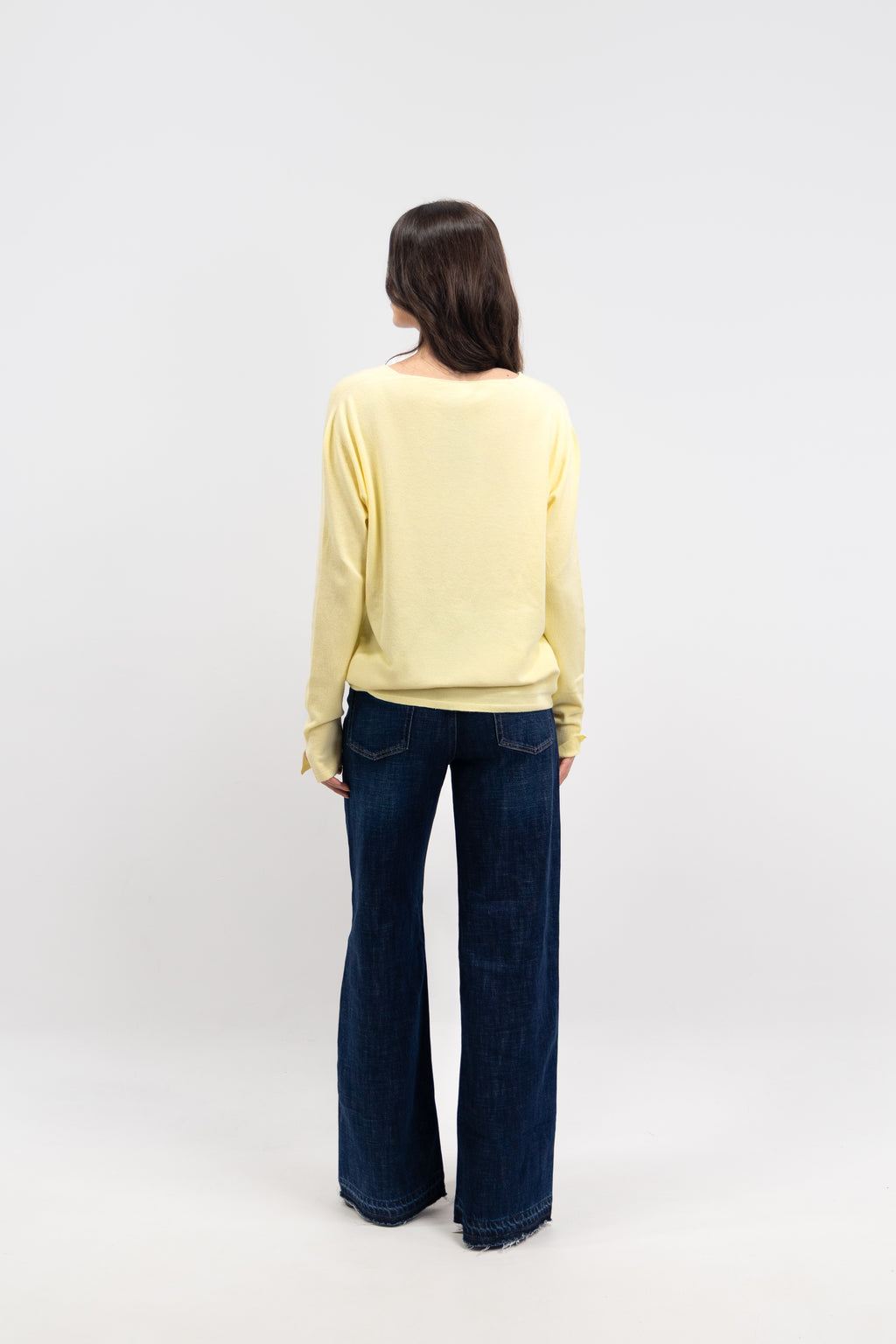 Ultra-thin V-neck sweater with slit