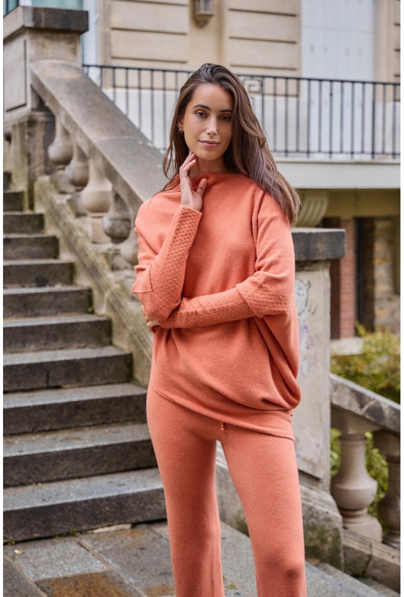 PULL ASYMETRIQUE SANS COUTURE